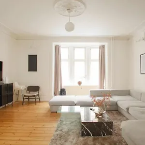 Large & Bright 3br W Whirlpool Near Metro Copenhagen